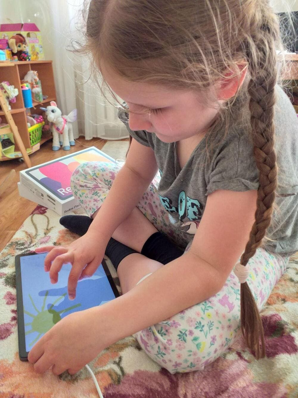 Світлана Рубльова з подарунками