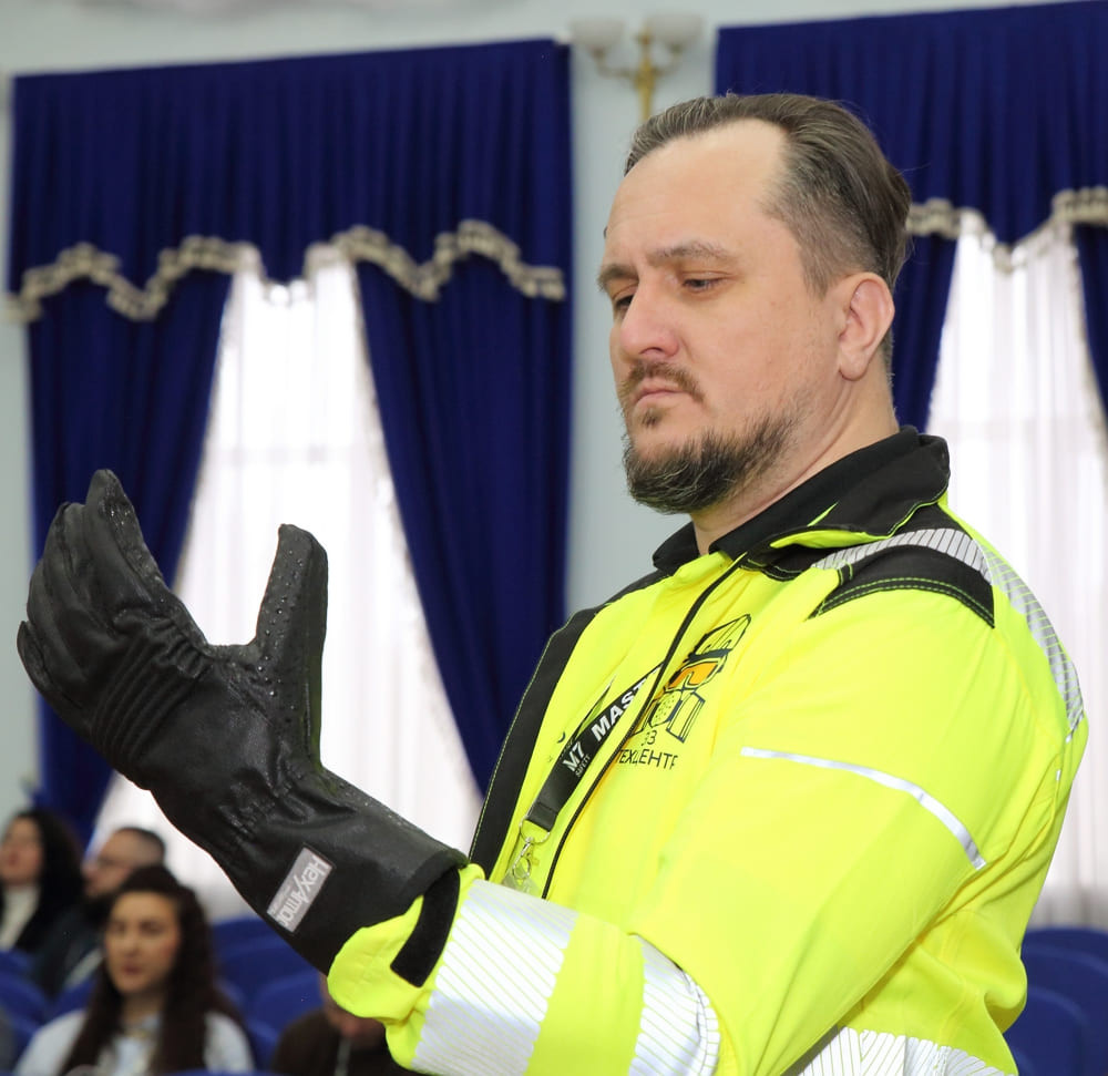 Максим Шостак